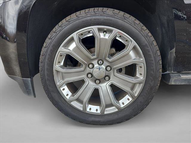 Used 2017 GMC Yukon Denali w/ Open Road Package image 23