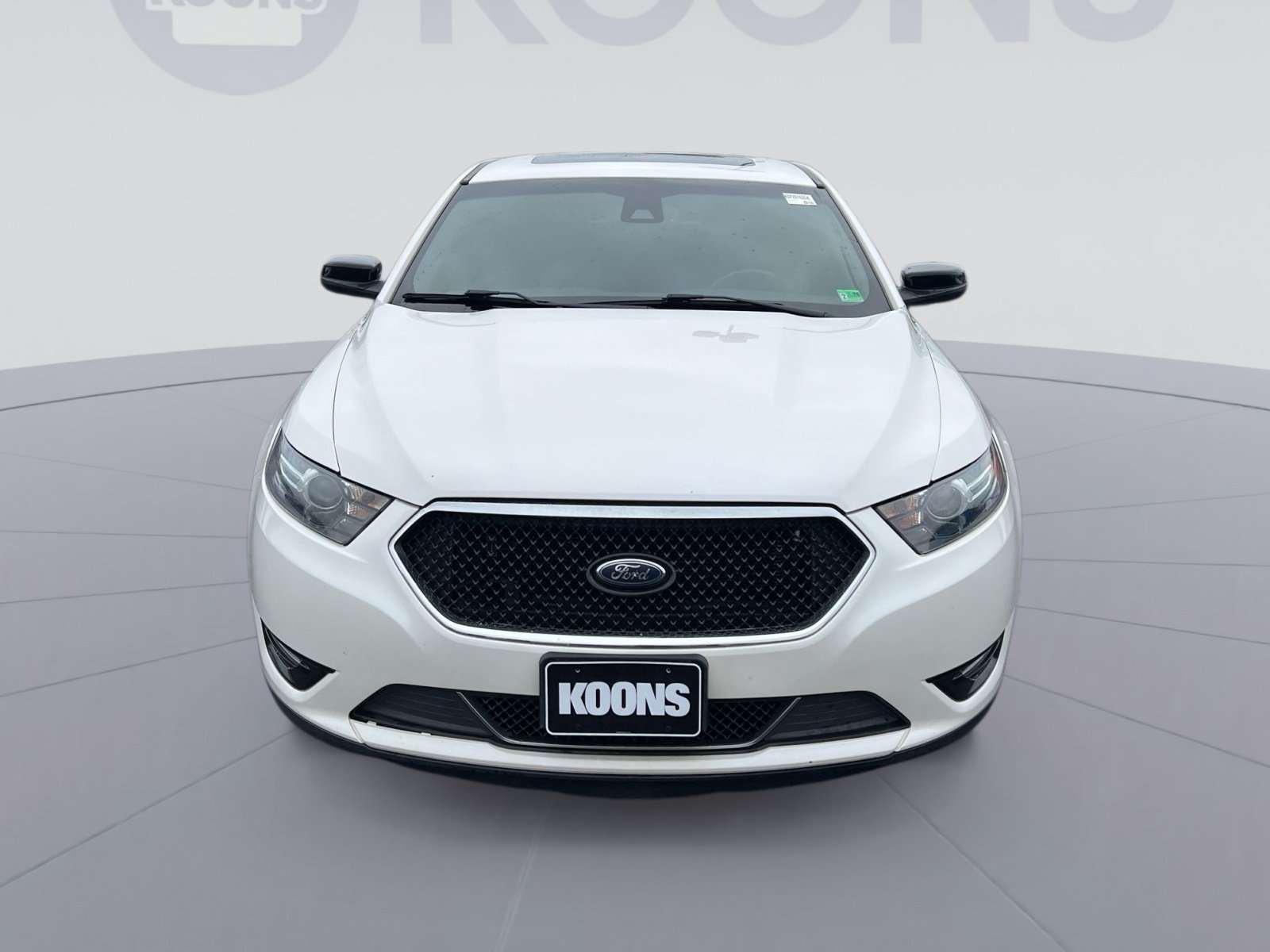 Used 2018 Ford Taurus SHO AWD/4WD image 4
