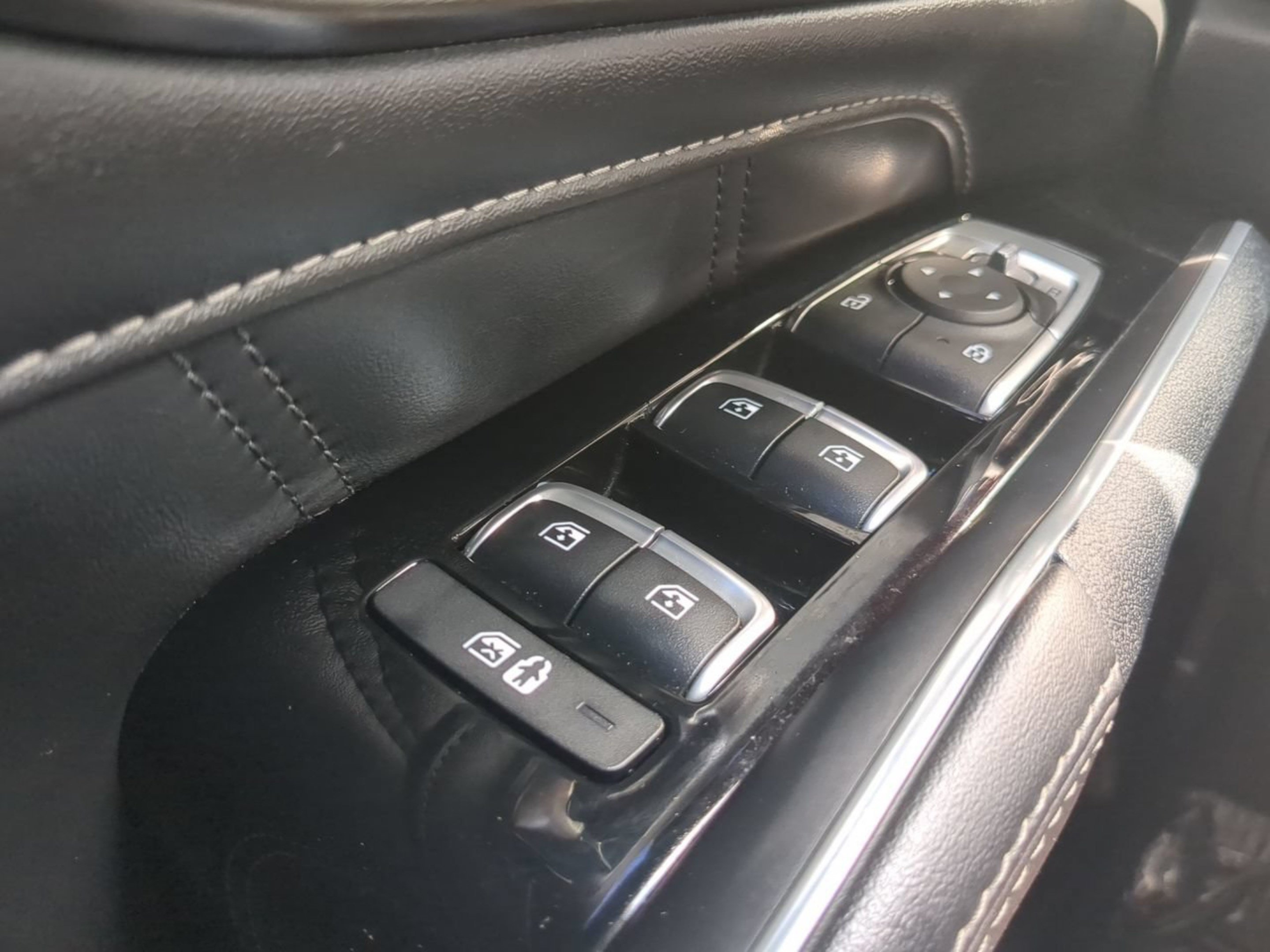 Certified 2022 Kia Sorento SX FWD image 30
