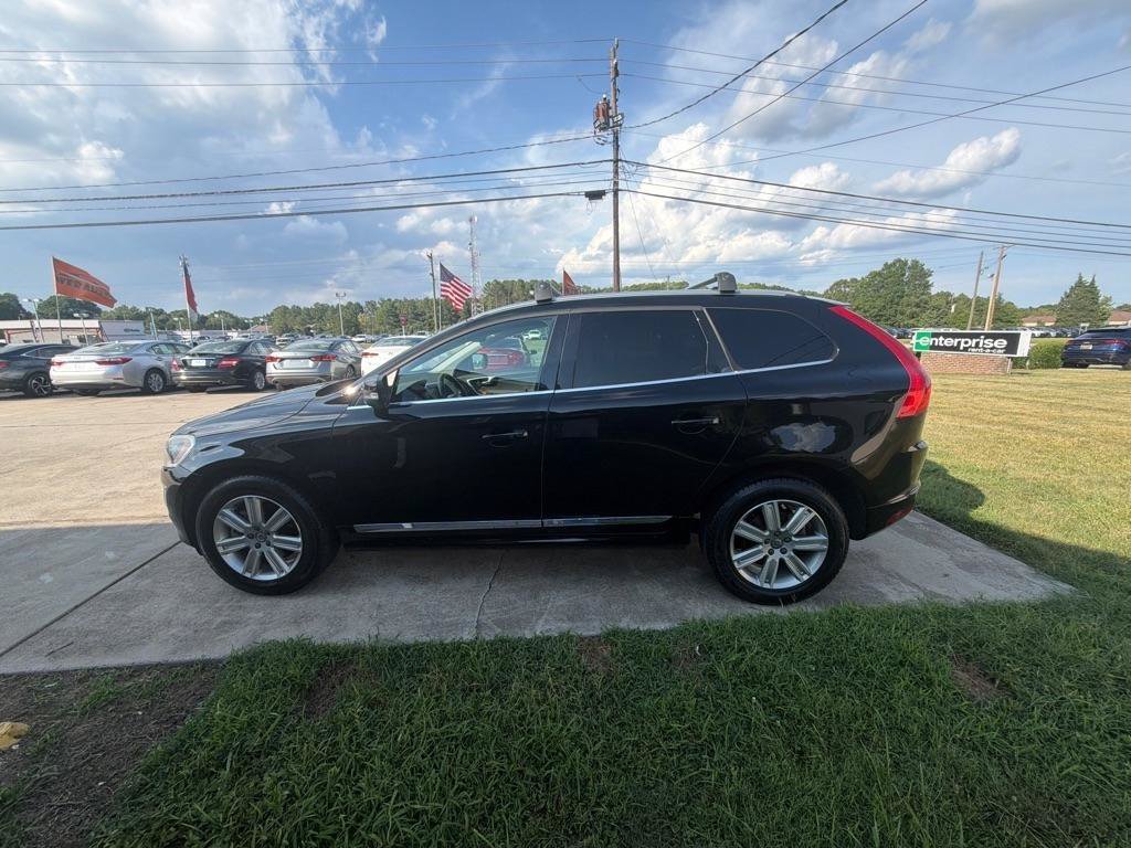 Used 2017 Volvo XC60 T5 Inscription w/ Preferred Option Package FWD image 14