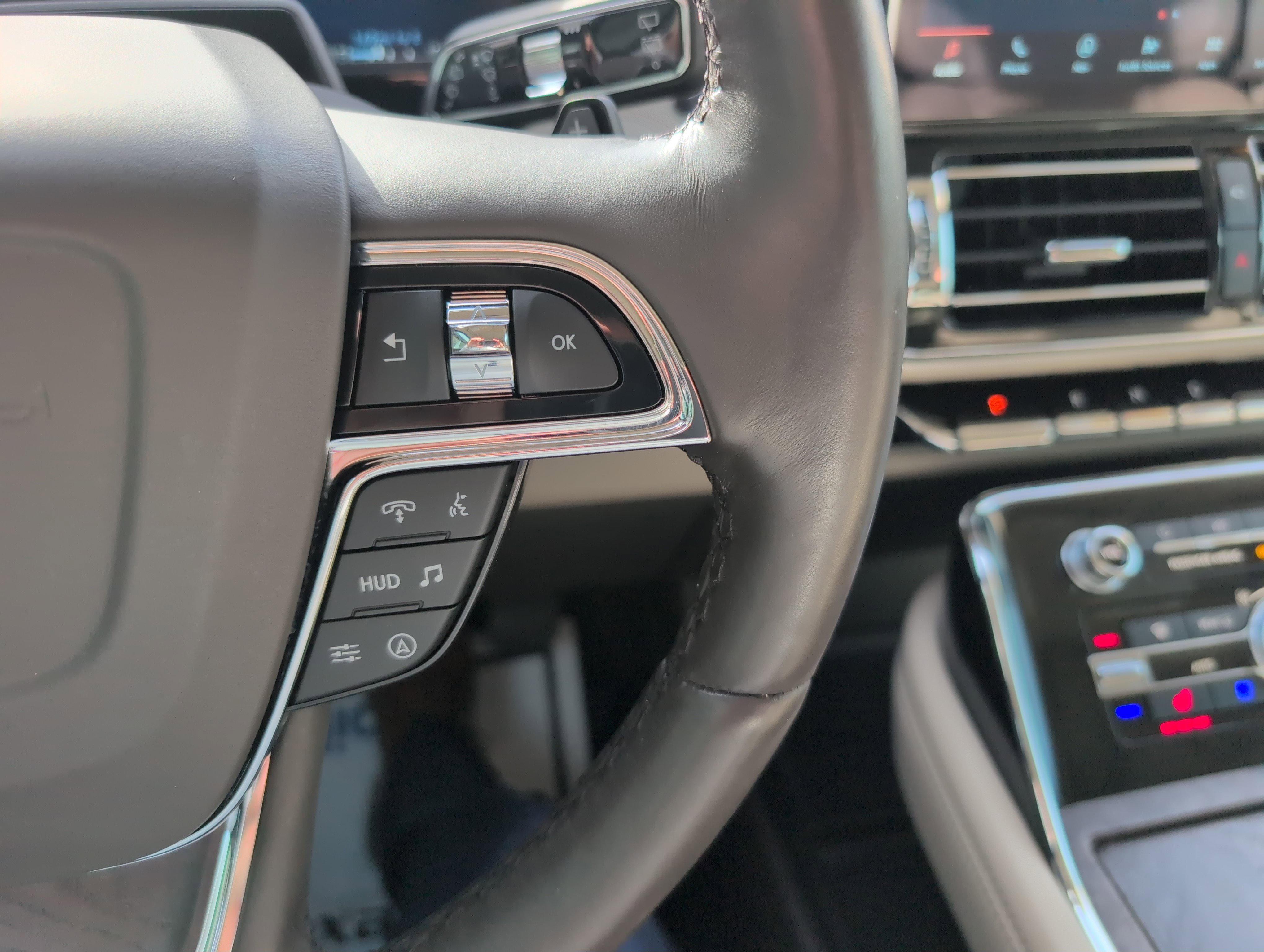 Used 2024 Lincoln Navigator L Reserve image 21