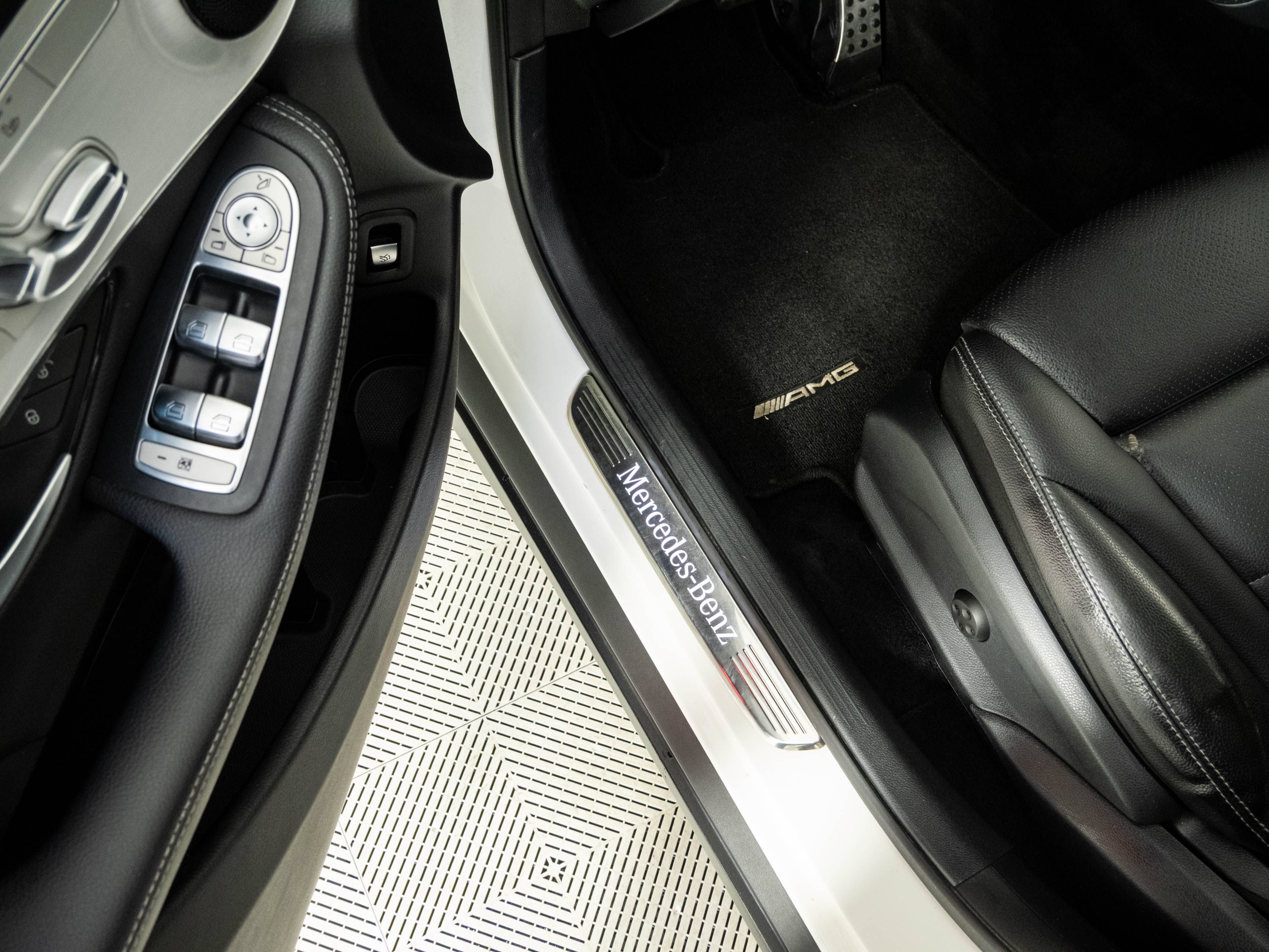 Used 2019 Mercedes-Benz GLC 300 image 7