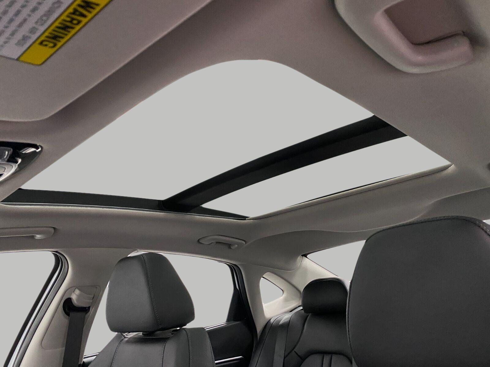 Certified 2025 Hyundai Sonata Limited FWD image 33