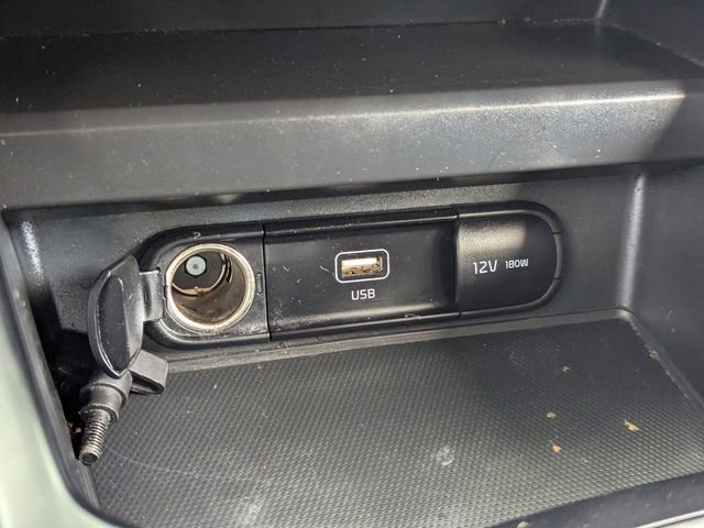 Used 2025 Kia Soul LX w/ LX Technology Package image 29