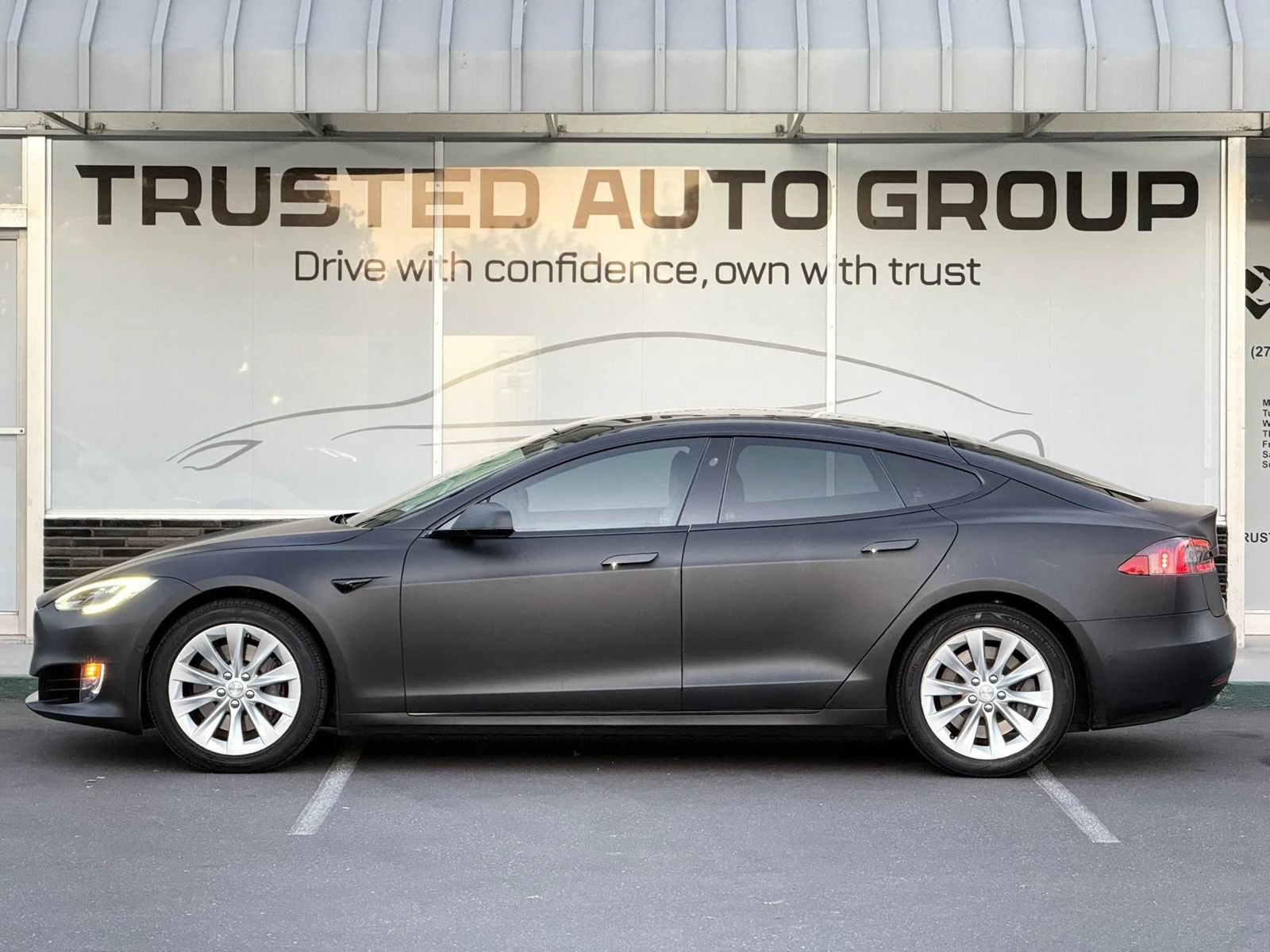 Used 2019 Tesla Model S 100D AWD/4WD image 4