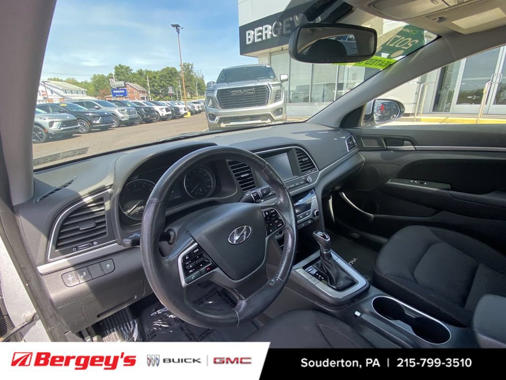 Used 2017 Hyundai Elantra Value Edition FWD image 12