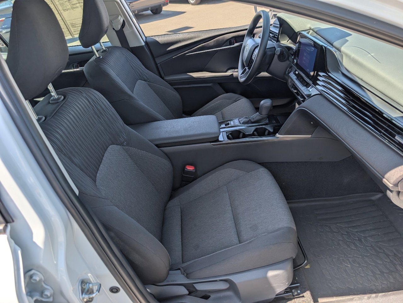 Used 2026 Toyota Camry LE image 8