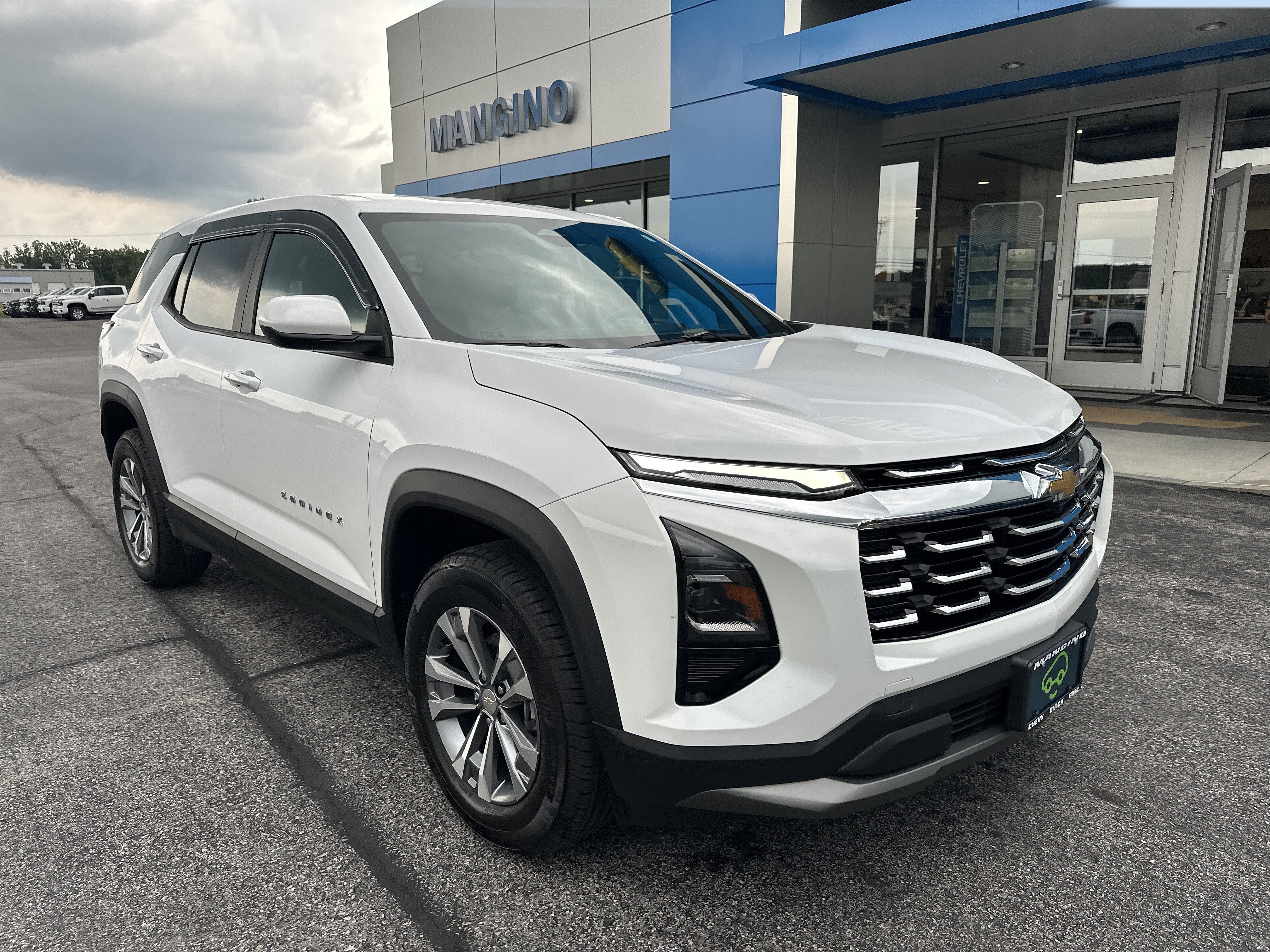Certified 2026 Chevrolet Equinox LT w/ Convenience Package II AWD/4WD image 2