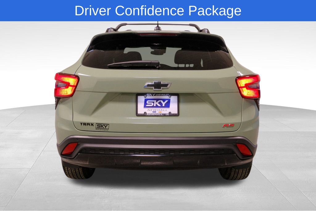 Used 2024 Chevrolet Trax RS w/ Sunroof Package image 6