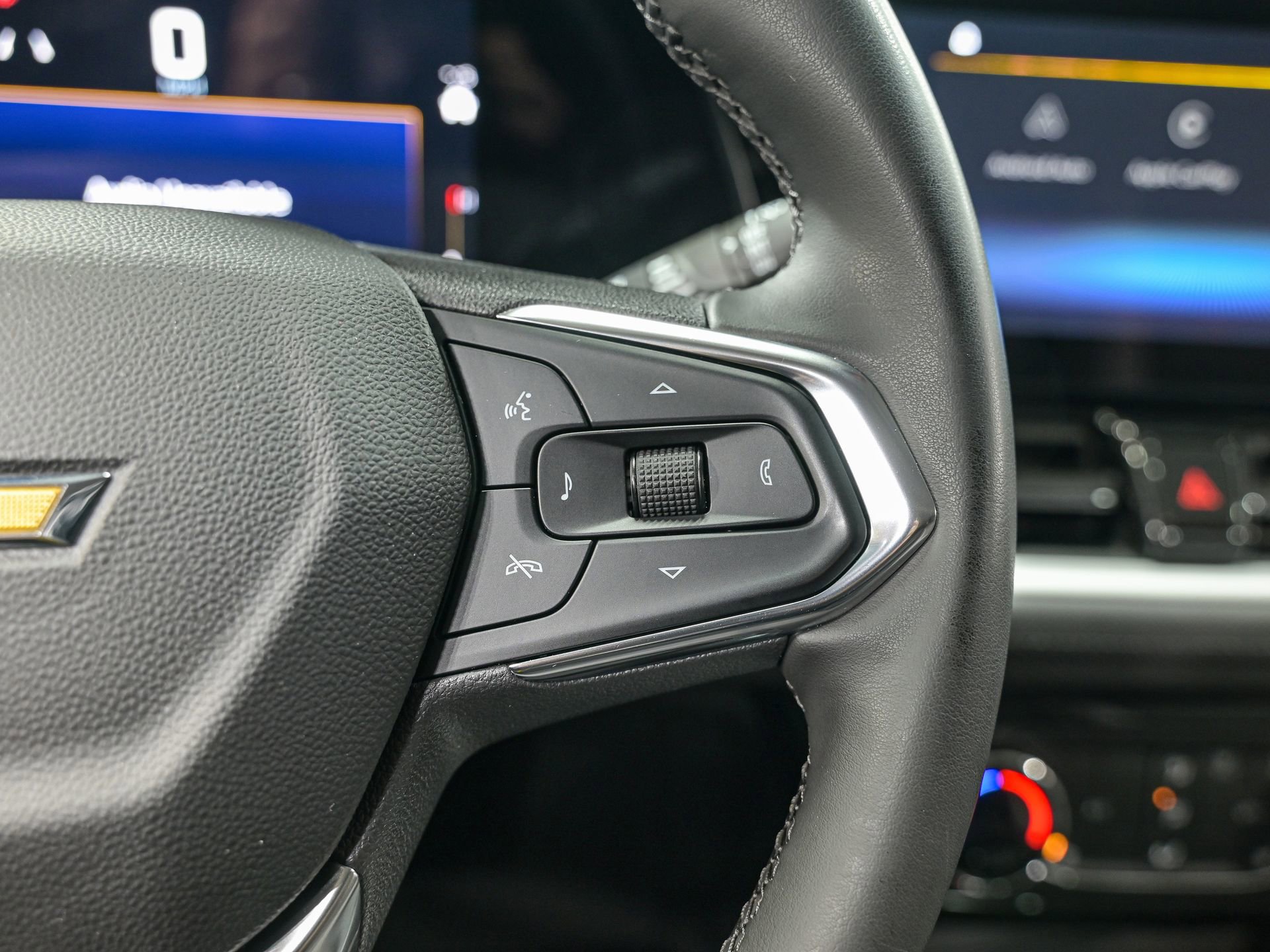 Used 2024 Chevrolet TrailBlazer LT w/ LT Cold Weather Package image 18