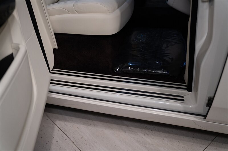 Used 2026 Rolls-Royce Phantom Sedan RWD image 14