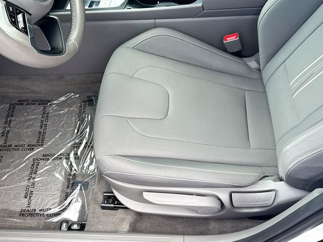 Certified 2024 Hyundai Elantra SEL w/ Convenience Package FWD image 19