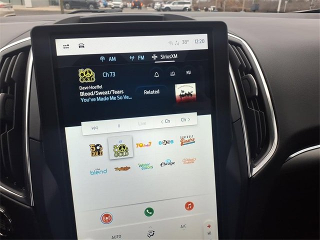 Used 2023 Ford Edge Titanium w/ Class II Trailer Tow Package image 17