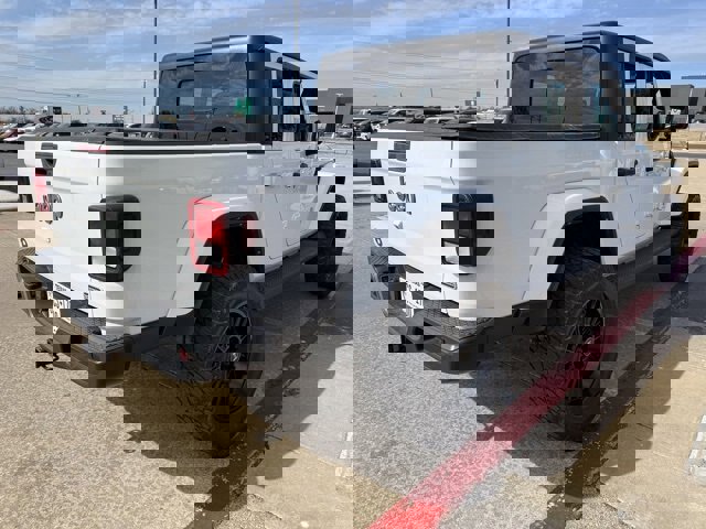 Used 2022 Jeep Gladiator Overland w/ Auxiliary Switch Group image 4