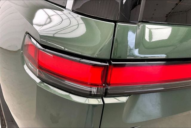 Used 2023 Rivian R1S Adventure AWD/4WD image 27