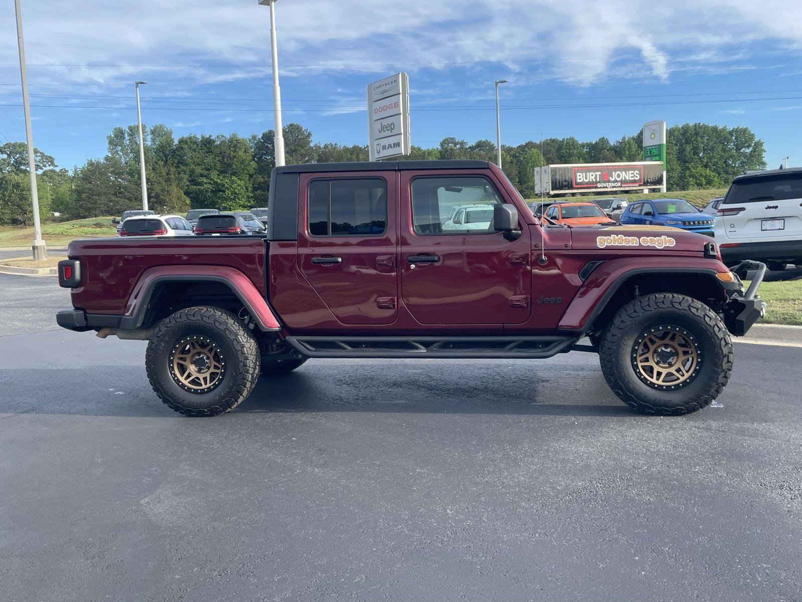 Used 2021 Jeep Gladiator Sport AWD/4WD image 2