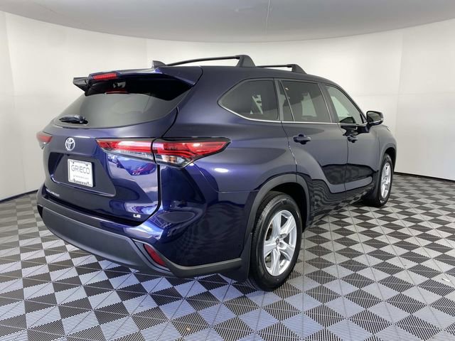 Used 2023 Toyota Highlander LE image 10