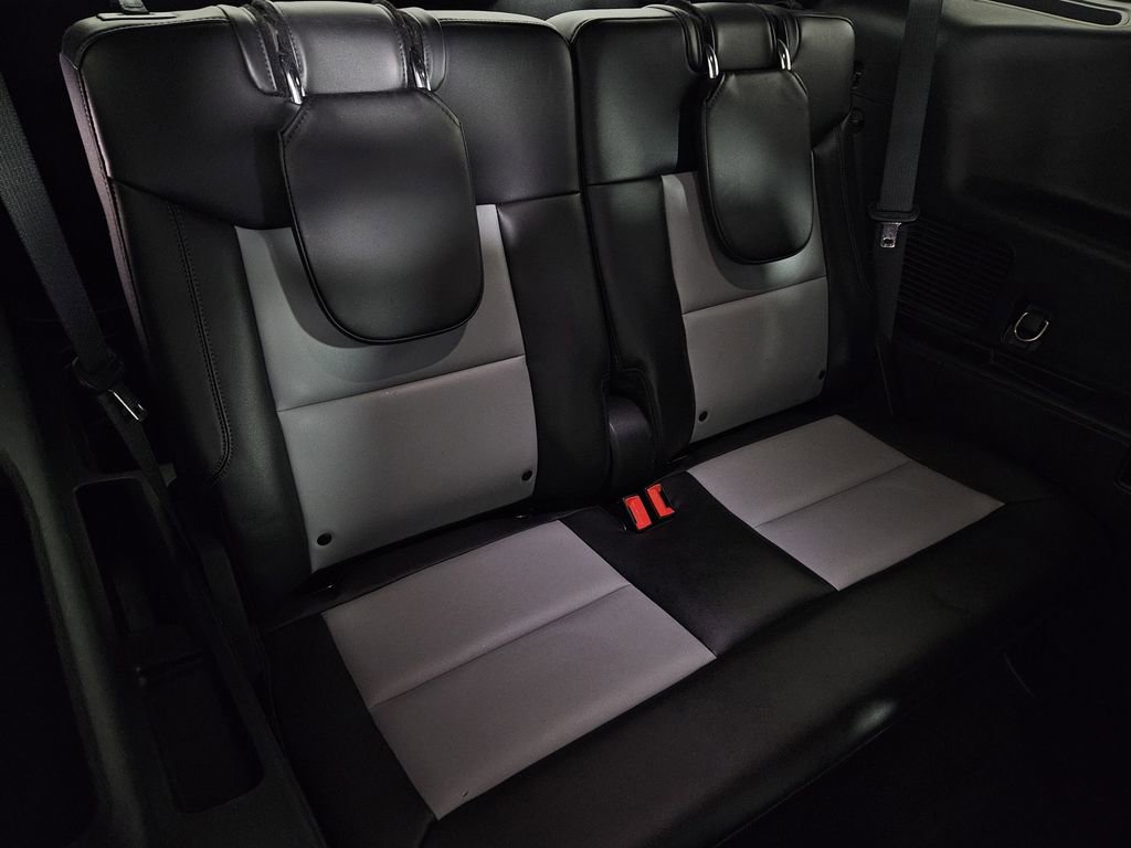 Used 2023 Ford Explorer XLT w/ Equipment Group 202A image 30