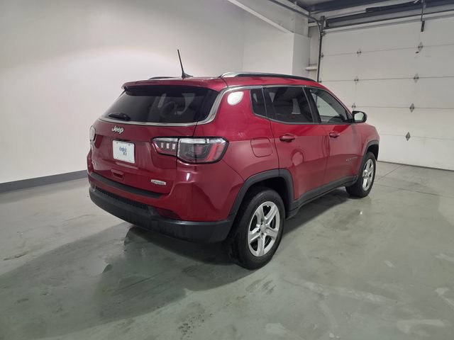 Used 2023 Jeep Compass Latitude AWD/4WD image 7