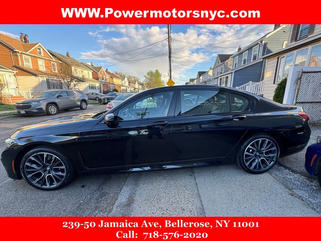Used 2021 BMW 750i xDrive w/ Executive Package AWD/4WD image 6