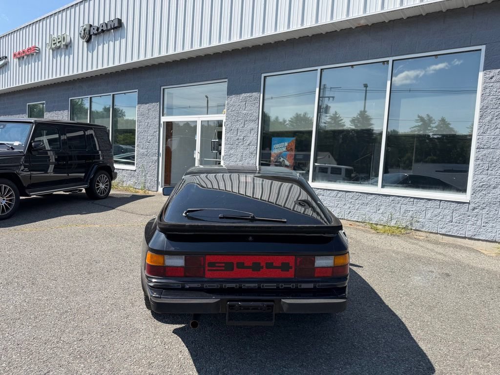 Used 1987 Porsche 944 S RWD image 5