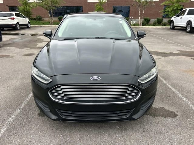 Used 2014 Ford Fusion SE FWD image 2