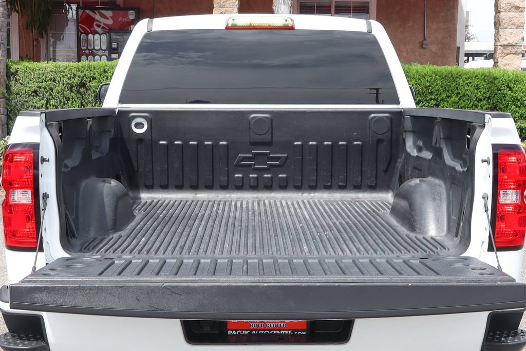 Used 2018 Chevrolet Silverado 1500 LT w/ All Star Edition AWD/4WD image 8