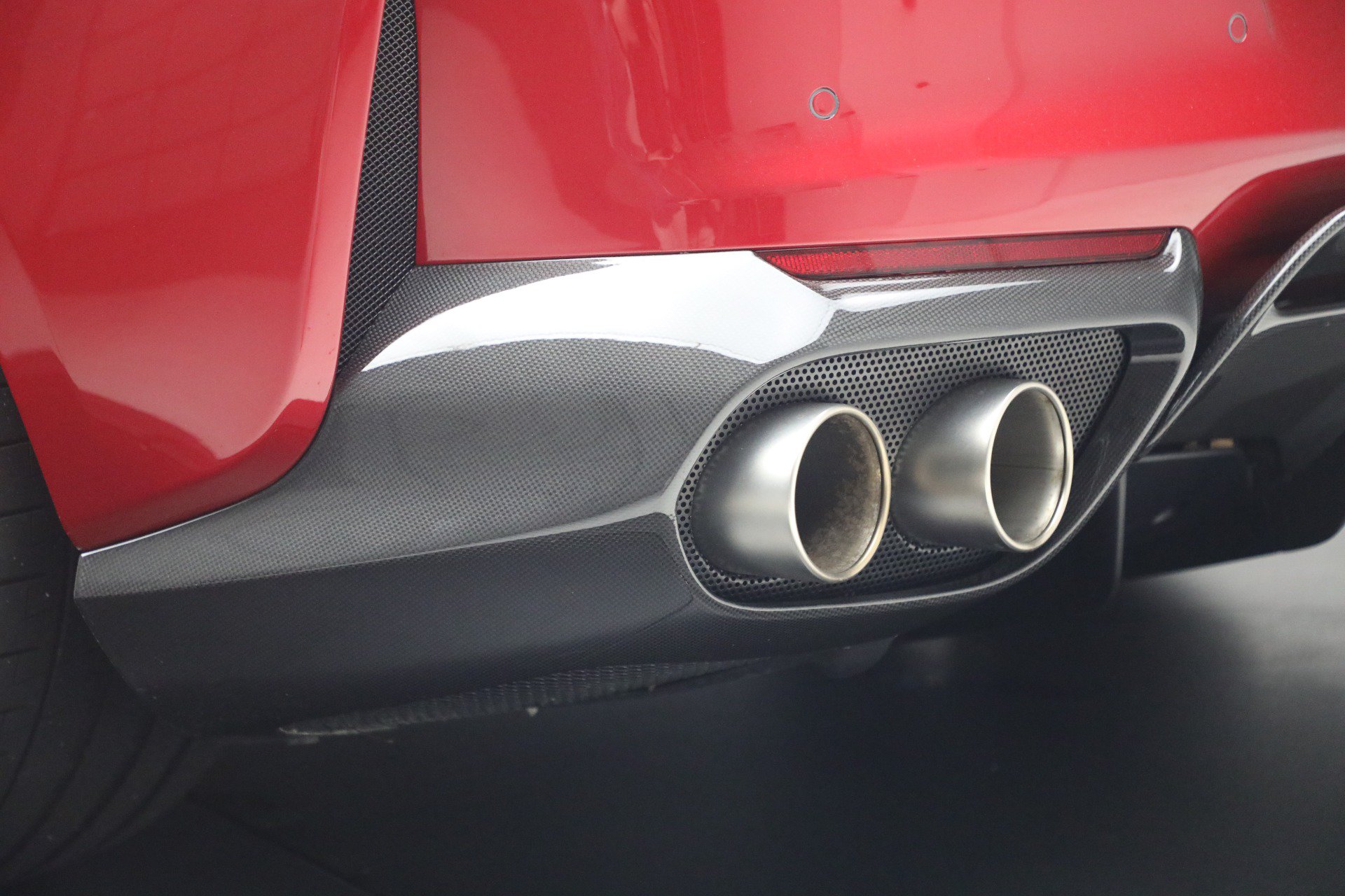 Certified 2023 Ferrari 812 GTS RWD image 30