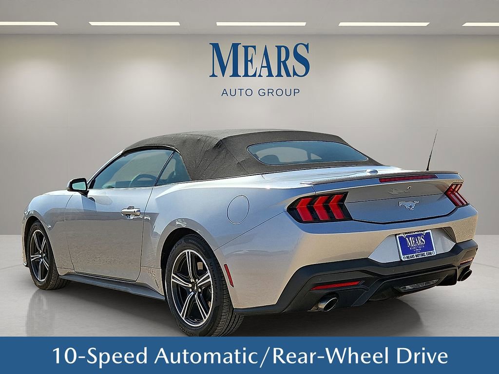 Used 2025 Ford Mustang Premium image 4