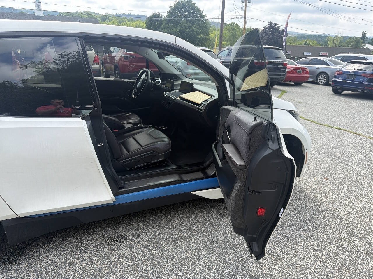 Used 2016 BMW i3 w/ Range Extender RWD image 14