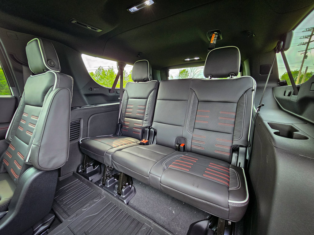 New 2026 GMC Yukon XL AT4 Ultimate w/ LPO, Floor Liner Package AWD/4WD image 40