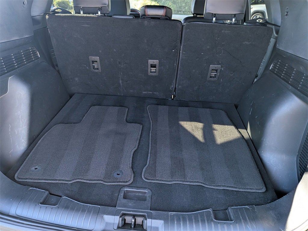 Used 2025 Ford Escape ST-Line image 30