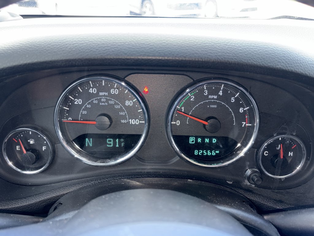 Used 2018 Jeep Wrangler Unlimited Rubicon w/ Connectivity Group AWD/4WD image 4