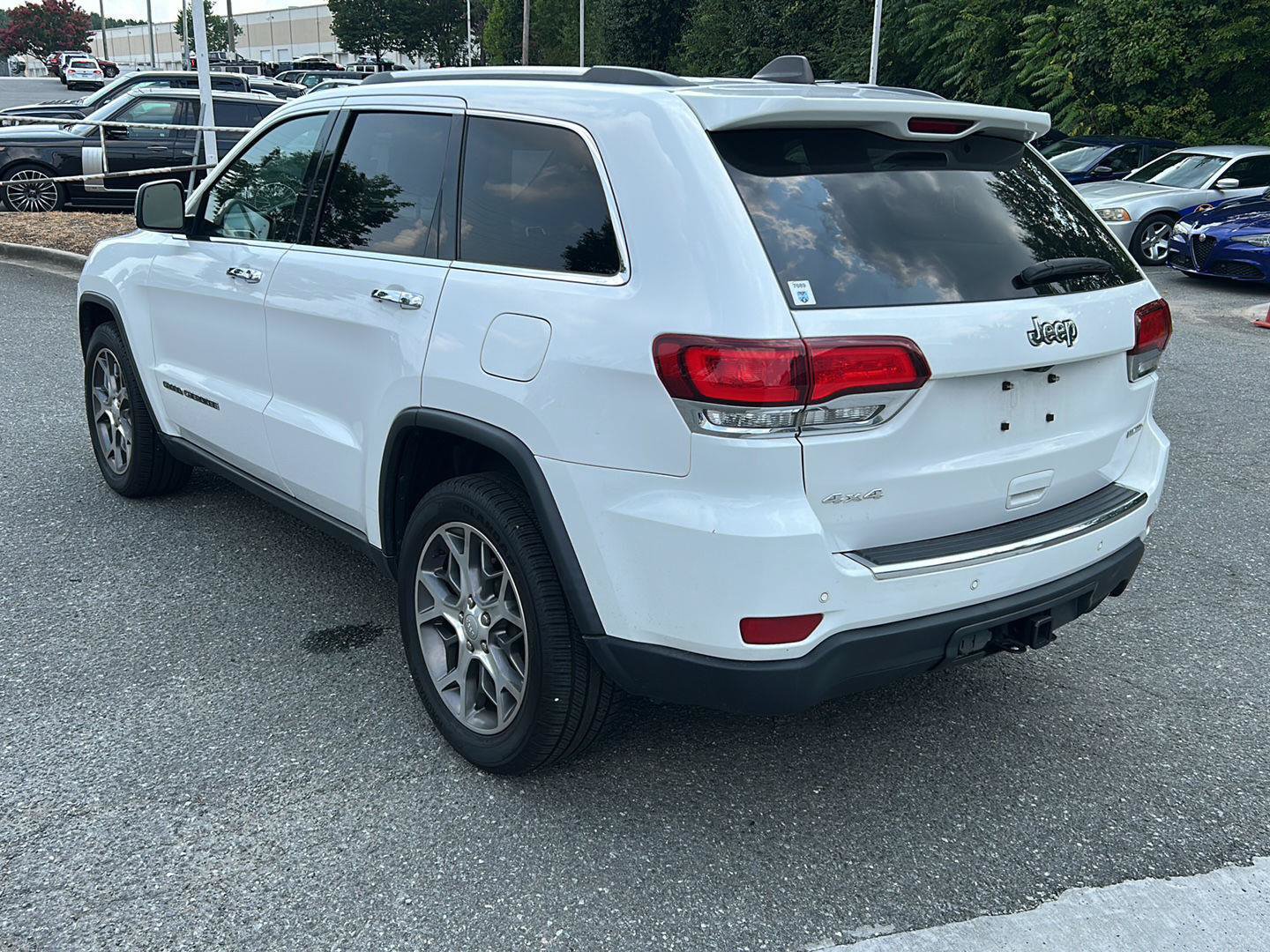 Used 2020 Jeep Grand Cherokee Limited w/ Trailer Tow Group IV AWD/4WD image 3