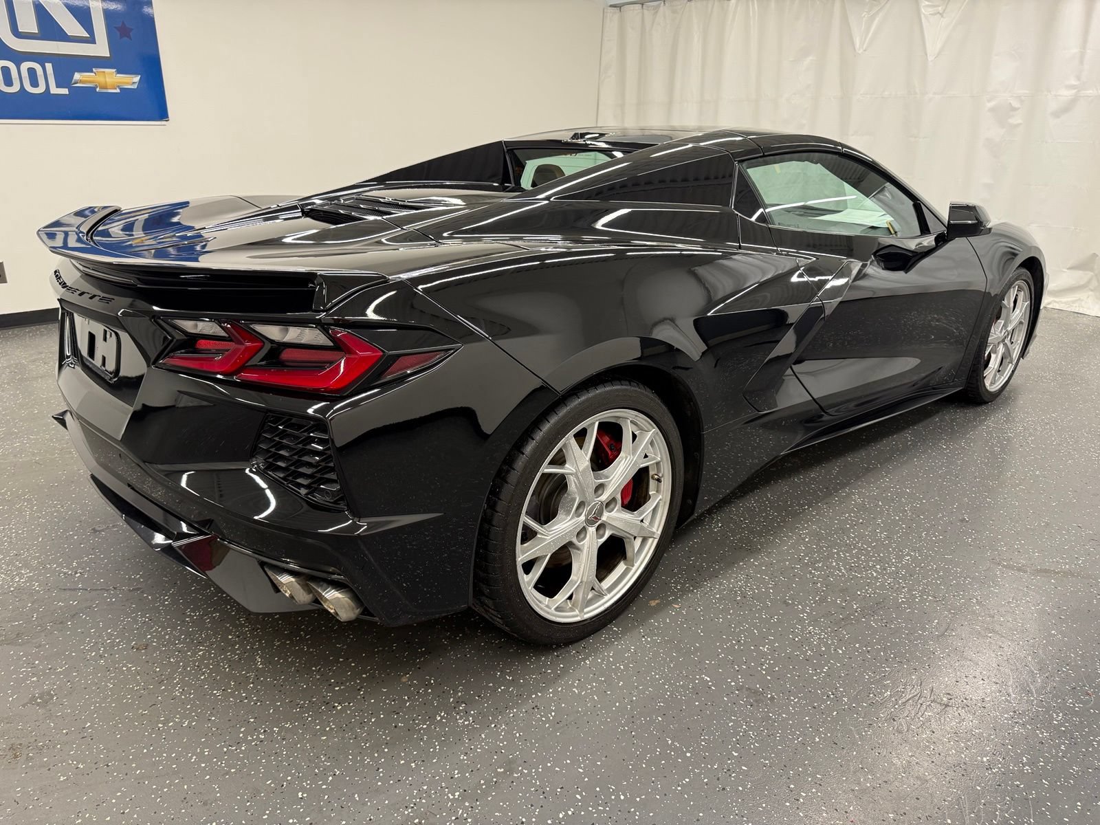 Used 2023 Chevrolet Corvette Stingray Preferred Conv w/ Z51 Performance Package RWD image 2