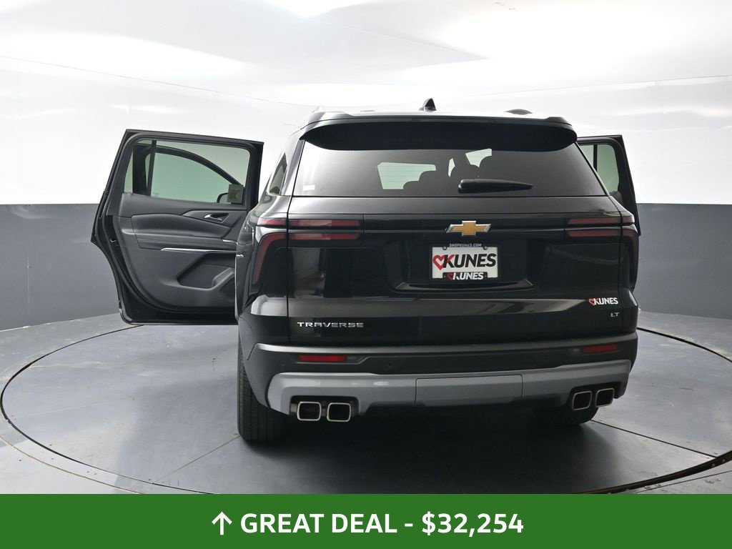 Used 2024 Chevrolet Traverse LT FWD image 66