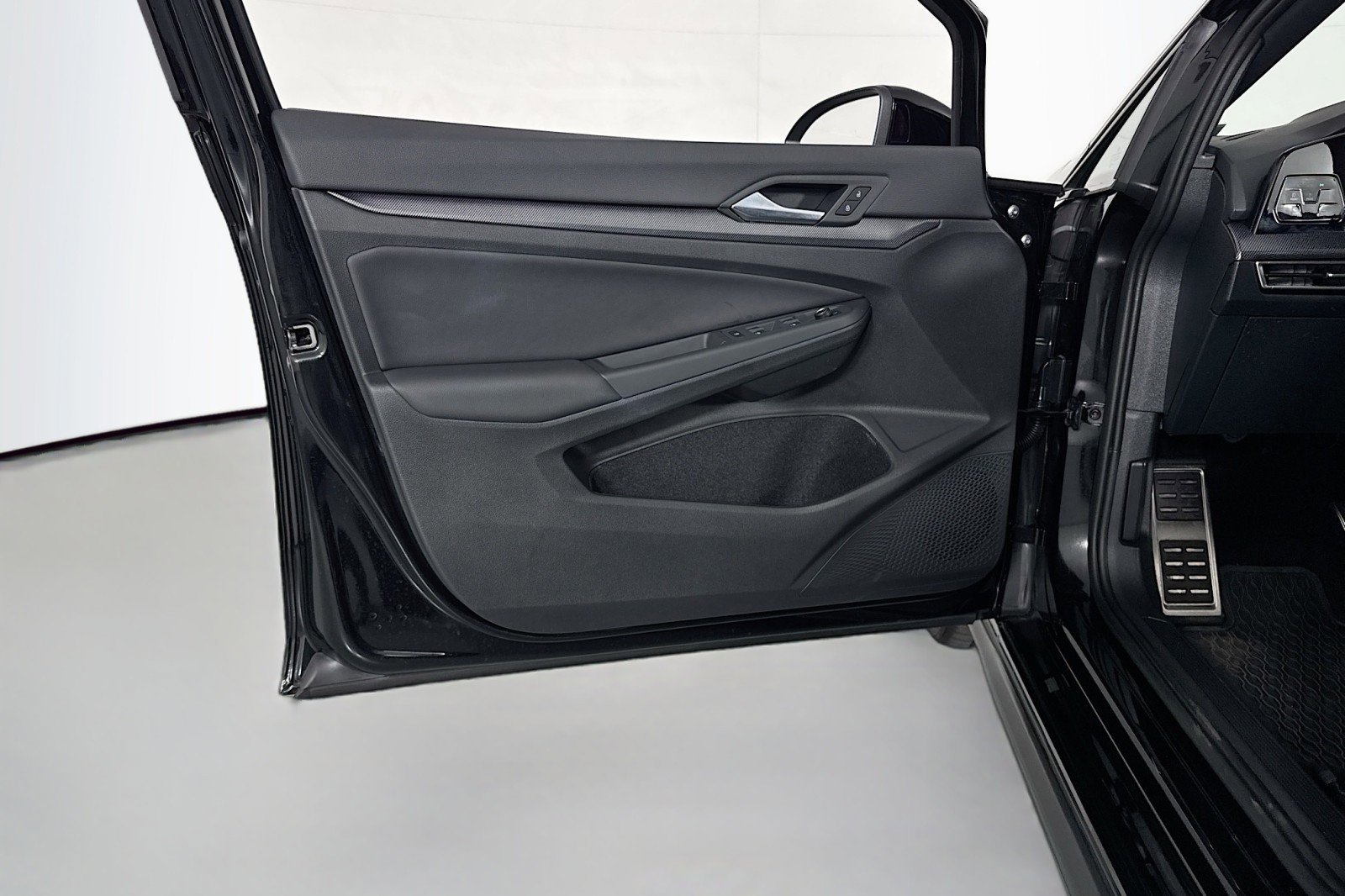 Used 2025 Volkswagen GTI Autobahn image 20