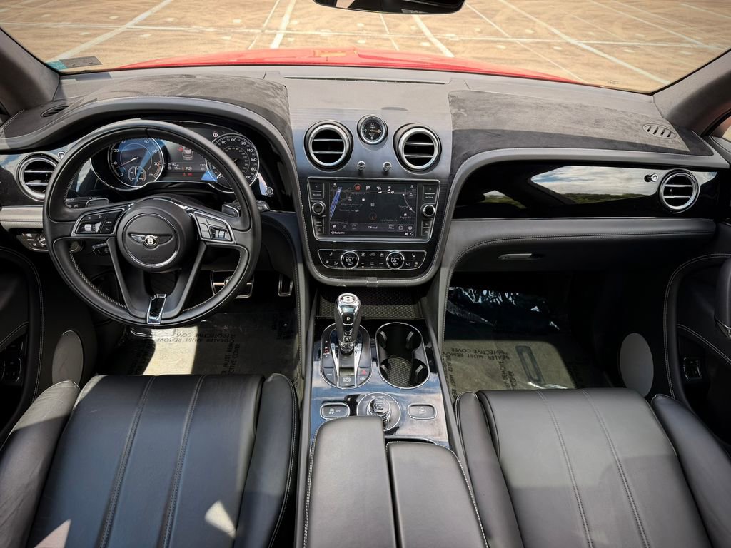 Used 2019 Bentley Bentayga AWD/4WD image 18