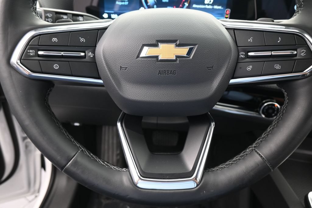Used 2026 Chevrolet Equinox LT FWD image 33