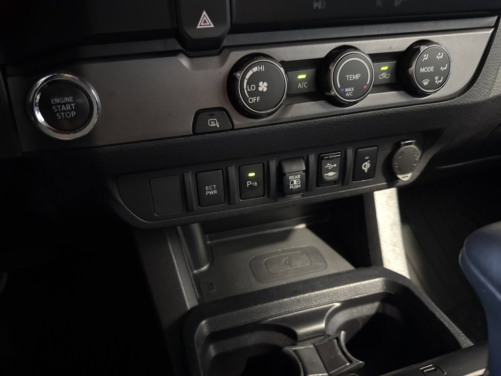 Used 2019 Toyota Tacoma TRD Sport image 35