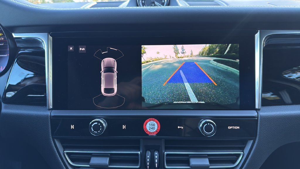 New 2026 Porsche Macan AWD/4WD image 11