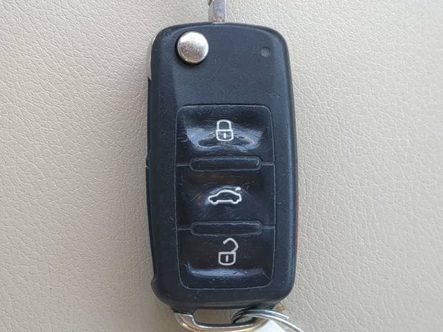 Used 2013 Volkswagen Passat 2.5 SE FWD image 24