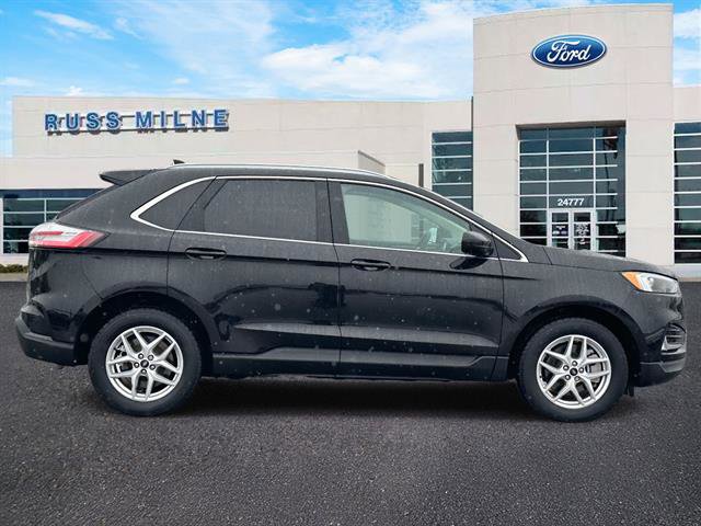 Used 2024 Ford Edge SEL w/ Convenience Package image 2