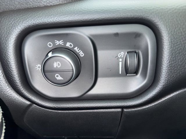 Used 2024 RAM 3500 Big Horn w/ Night Edition AWD/4WD image 19