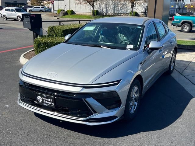 New 2026 Hyundai Sonata SE FWD image 3