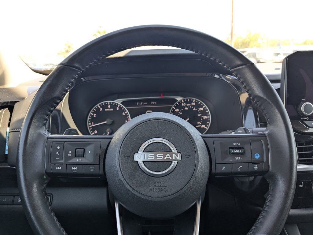 Used 2025 Nissan Pathfinder SV image 21