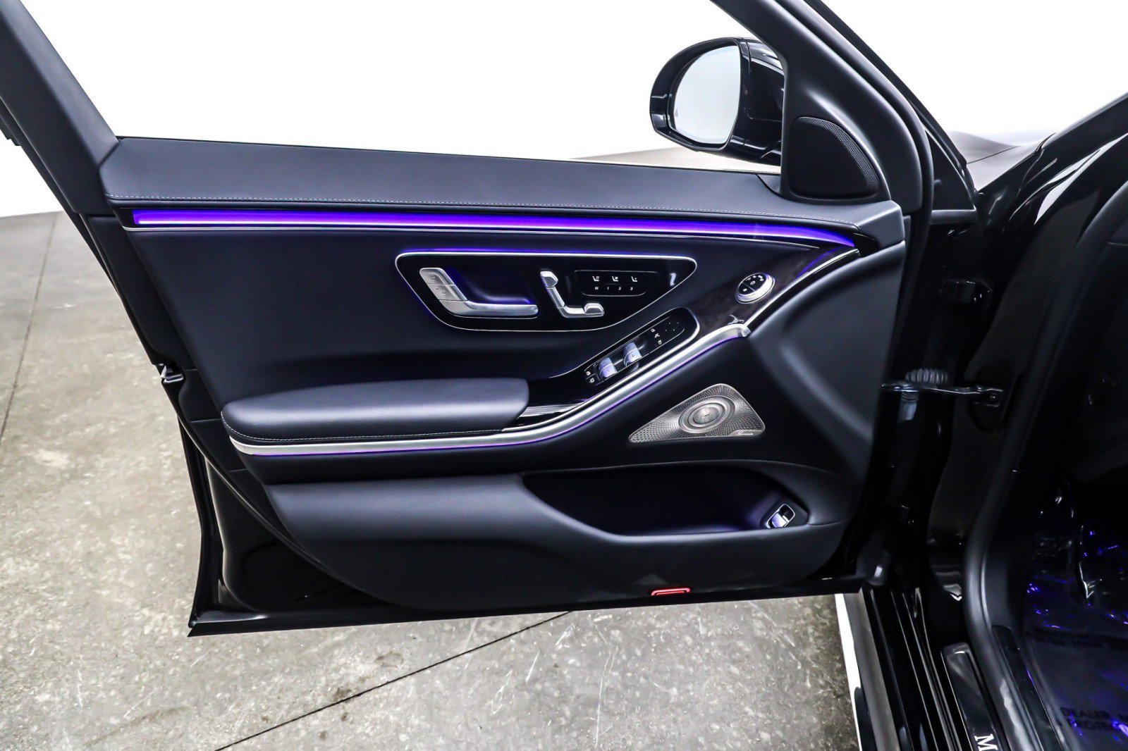 Certified 2023 Mercedes-Benz S 500 S 500 4MATIC Sedan image 23