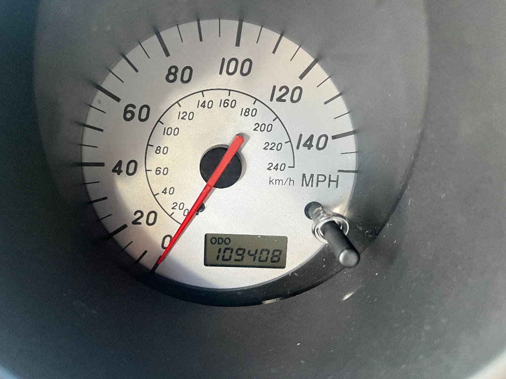 Used 2002 Toyota MR2 image 26