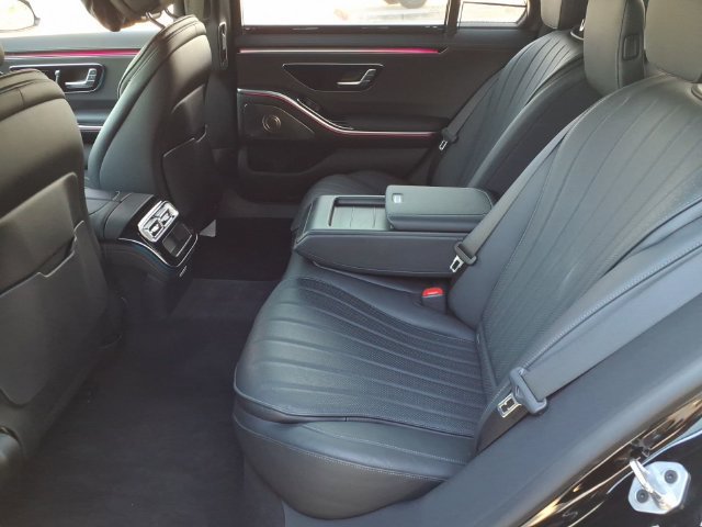 Certified 2023 Mercedes-Benz S 500 4MATIC image 18