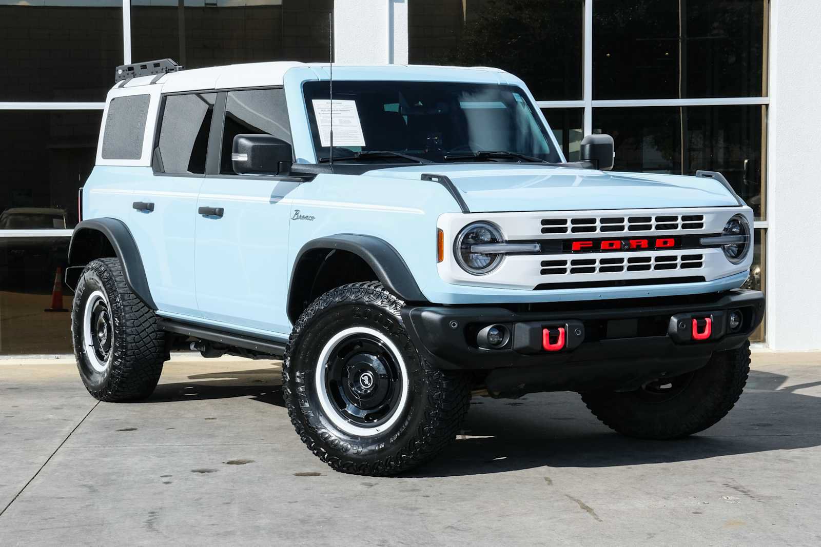 Used 2023 Ford Bronco Heritage Edition AWD/4WD image 6